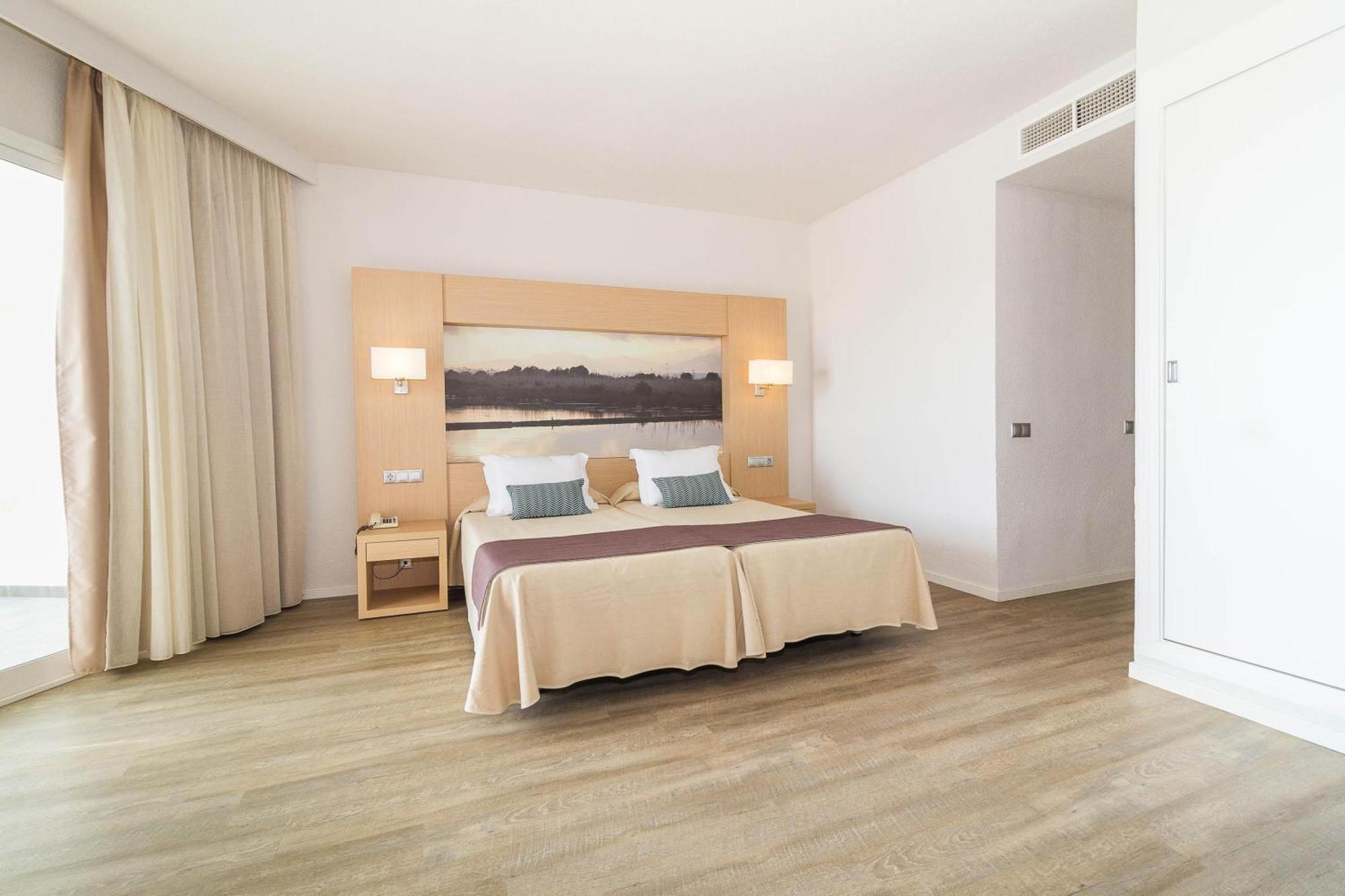 Aparthotel Eix Lagotel 4*